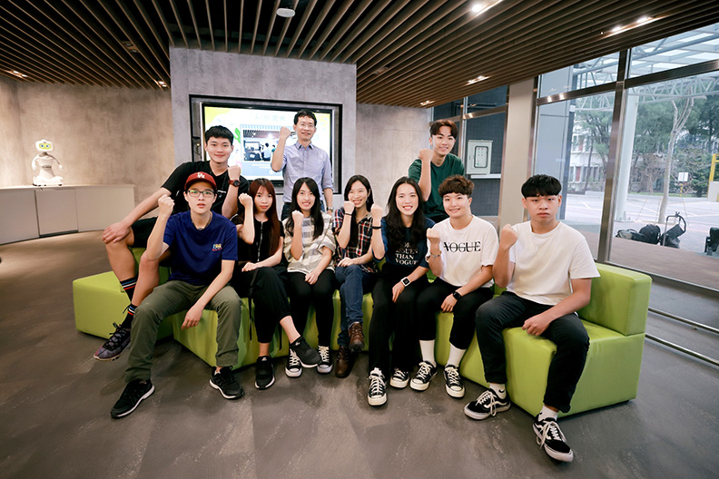 明新科大發展跨領域課程與教學,增進與培養學生數位實力。