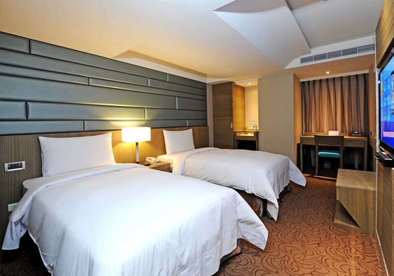 請領隔離補助有許多限制,高雄市政府提供。