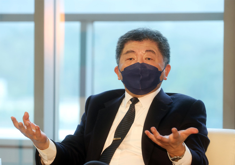 衛福部長陳時中表示，將從商務旅客開始鬆綁，不限制入境人數 。聯合新聞網提供