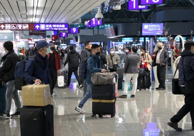 「時勢所逼，下半年國門非開不可！」 陳時中：將全面開放商務客