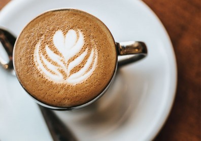 每天1杯咖啡害骨質疏鬆？醫師揭真相，飲食外該注意這4點