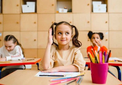 形容緊張情勢「升高」，要用raise還是rise？用這兩句英文記住正確用法