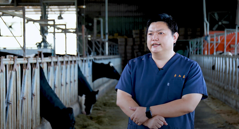 屏科大獸醫學系助理教授李旭薰博士為計畫主持人，為開元旗下牧場進行全方位健檢。