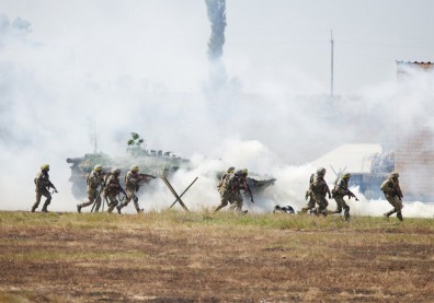 俄烏流彈掃到台灣：兩個產業受惠、兩個產業受重傷