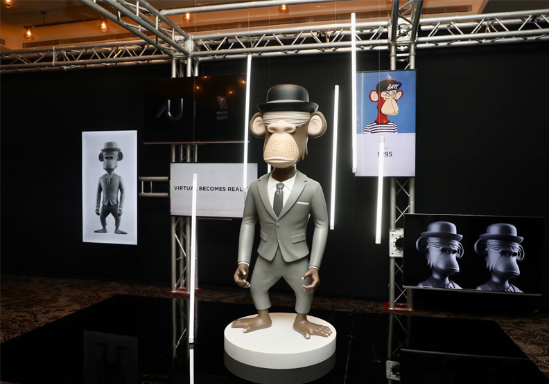 圖／White Labs品牌發表會上展出的首發商品BAYC FIGURE TOY #6965的潮流公仔。張智傑攝