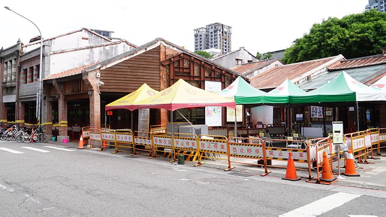 2021年疫情期間，剝皮寮篩檢站成了重要的精神堡壘。（台北市政府提供）