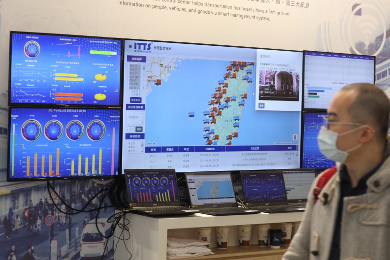 政府治理需要與時俱進,數據系統成為現代高段數治理的必然途徑。