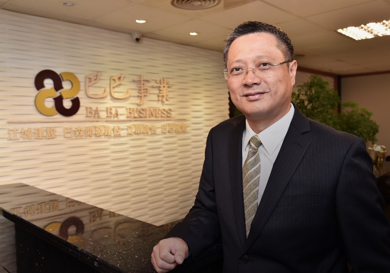 圖 / 欣巴巴事業集團董事長黃烱輝。