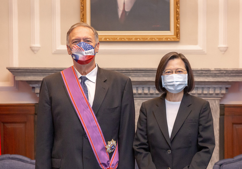 圖／美國前國務卿蓬佩奧今會見總統蔡英文。總統府提供