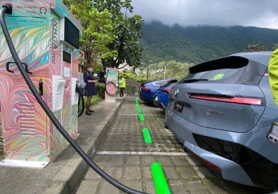 台泥攜手小七、飛宏打造充電生活圈，智慧電網會是穩定供電解方嗎？