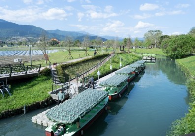 【鏡觀台灣】宜蘭．冬山．地方創生輕旅行，乘鴨母船去看小鹿斑比