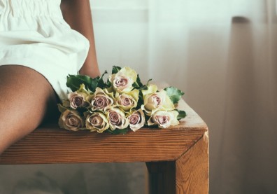 愛情哪來這麼多「非你不可」？嘗試接受「不妨一試」，理解命運的安排