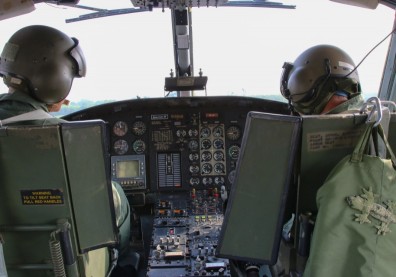 美國空軍飛行員無法駕駛新的戰鬥機？原來問題出在「這個設計」
