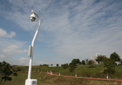台中智慧中央公園「超主動」電杆監控水電空氣，還幫你約會燈控