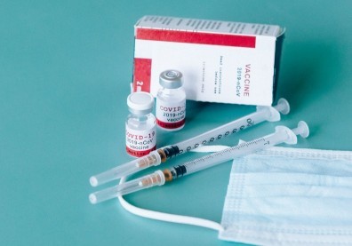 未完全接種三劑疫苗，會影響中重症機率嗎？專家揭國內染疫數據