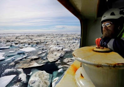 北極永凍層融化凹陷，海底巨坑深度達六層樓