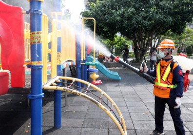 幼童、長者防疫保單怎麼買？專家：市面上3張保單首選