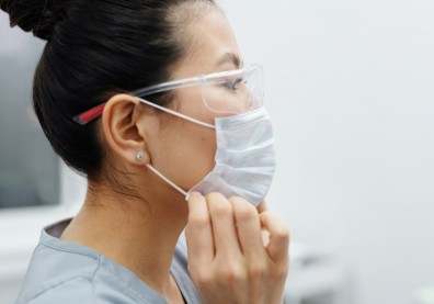 快篩陽性就醫「5件事要注意」！避免與他人交談、勿進入美食街