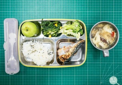 當物價飆漲、成本漲價，為何校園營養午餐餐費這麼難漲？