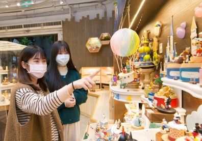 大人味玩具，勾起共同的暖心回憶