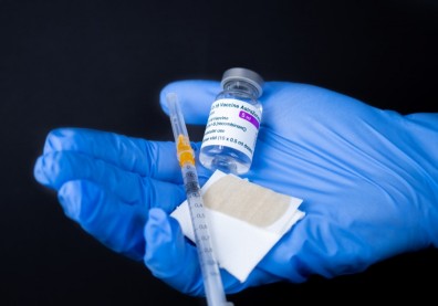 《疫苗先鋒》：認識AZ疫苗非營利學術角度的更多細節