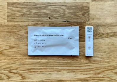 快篩陽性怎麼辦？如何診斷確診、領藥？全台「視訊看診」院所名單懶人包