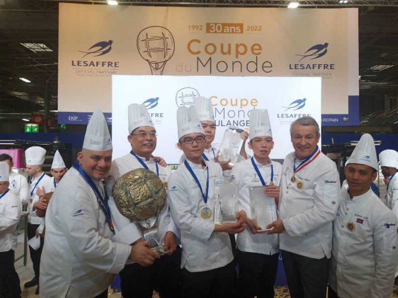 台灣代表隊拿下2022世界麵包大賽冠軍。蘭田穀王烘焙坊提供。