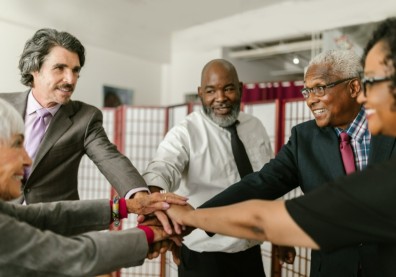 通膨吃掉退休財富，職場老將返沙場再戰一回