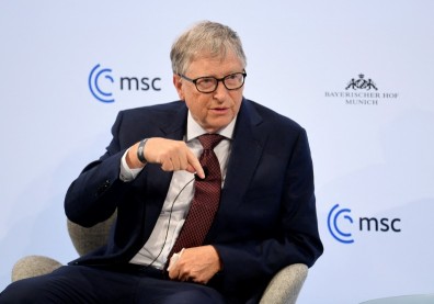 比爾蓋茲確診，力促全球組抗疫「消防隊」