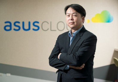 攻入高效雲端大戰！華碩對決三巨頭，AI應用是致勝武器