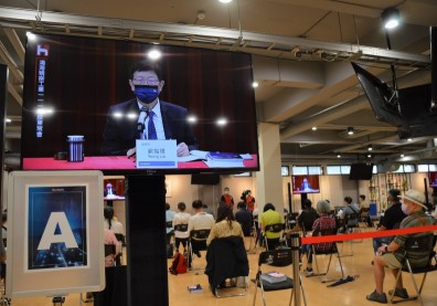 鴻海股東會，劉揚偉：鴻海股價確實委屈，要靠這招救