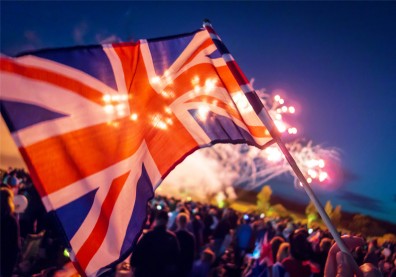 通膨持續創高、民間消費萎縮！為何英國陷1920年以來最長衰退？