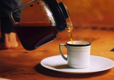 喝無糖黑咖啡才健康？研究：加糖咖啡每日「不超過這杯數」仍可降死亡率