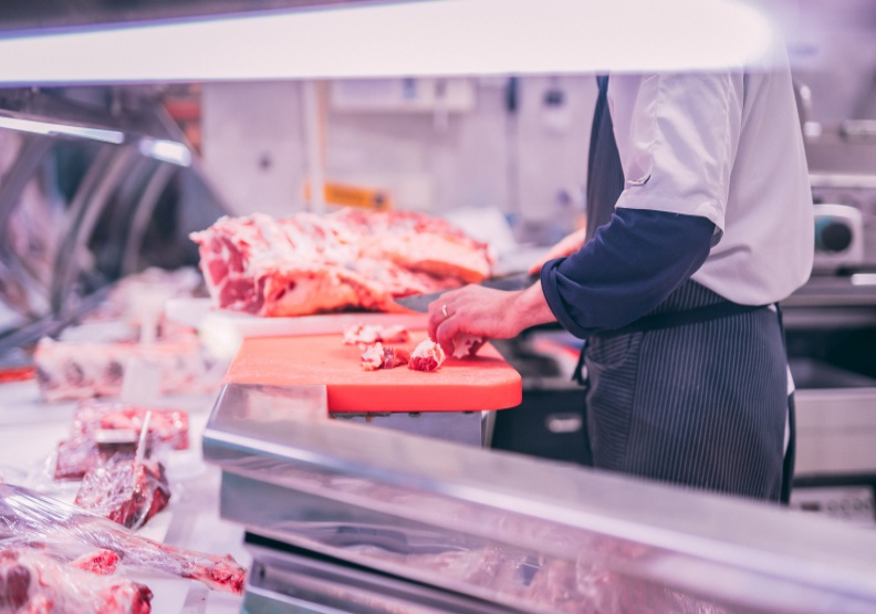 進口肉品、肉類罐頭食安新制，10月起須逐批檢附官方證明