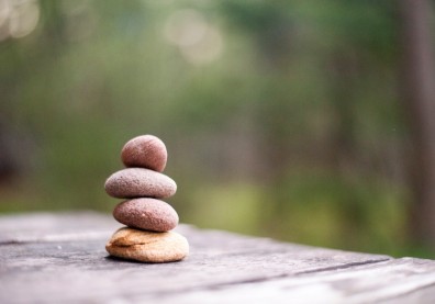 人生該何去何從？與自己的感覺連結：壓抑痛苦，反而更難體驗幸福感