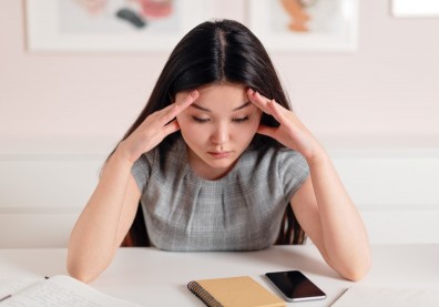 李亞萍證實余天中風！多數患者曾出現「小中風」，５症狀要注意
