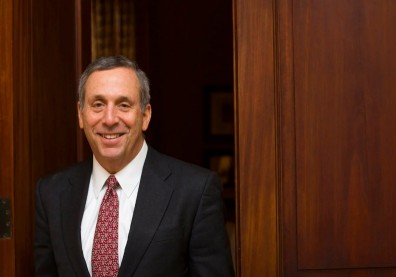 挺過疫情，哈佛大學校長白樂瑞宣布卸任