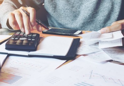 疫情逐漸解封，卻來了熊市……國發基金與經濟部補助，力挺中小型事業、青年創業！