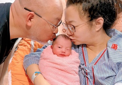 趙小僑生了！2年半取卵96顆、歷經4次試管，曝求子與生產歷程