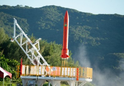 歷史性的一刻！台灣首支「混合式類衛星載具火箭」成功升空