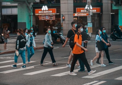 不再停班停課！王必勝曝與病毒共存5目標，台灣防疫不走回老路