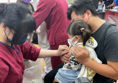 猶豫幼兒打莫德納或等BNT疫苗？羅一鈞提2建議：疫情不等人