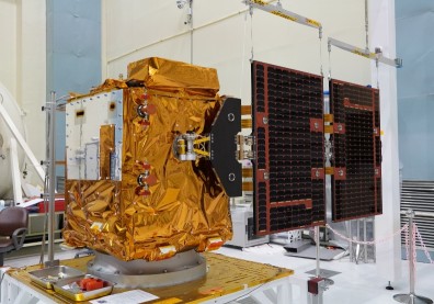 台灣自製氣象衛星完裝，「颱風假」能更準確？