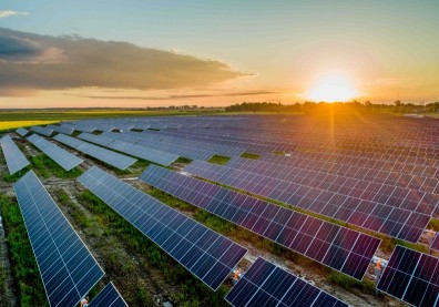 國際週報》高溫熱浪頻傳，有助太陽能發電？答案正好相反