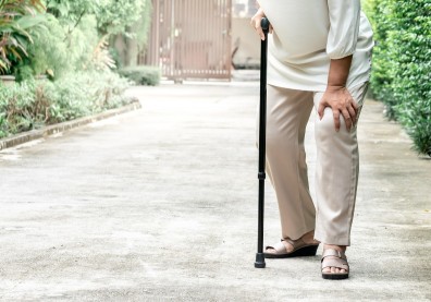 適用腦中風、腦外傷、腦出血病人，「經顱磁刺激治療」成病友復健新助力