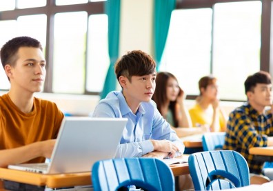 考量近開學「境外生」返台入境需求增，入境總量放寬為每週５萬人