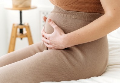 呼吸喘、變胖，40公分巨大「卵巢囊腫」竟藏在婦人肚子裡