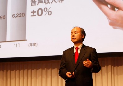 日本軟銀首季大虧逾7000億！創投之神孫正義為何跌落神壇？