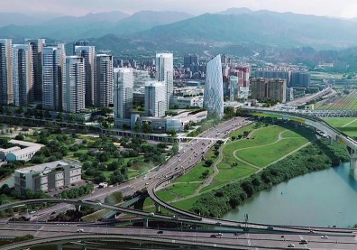 空間翻轉進行式 三核三線穩健行