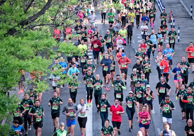 波士頓馬拉松「背號261傳奇」藏洋蔥！創2023非二元性別路跑組